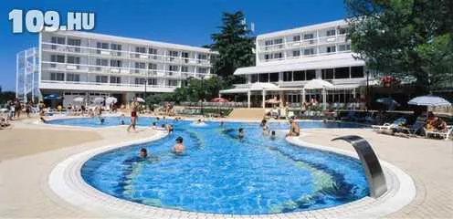 Apróhirdetés, Laguna Amines hotel Novigrad, 2 ágyas szobában félpanzióval 19 730 Ft-tól