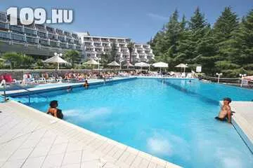 Apróhirdetés, Laguna Mediteran hotel Porec 2 ágyas szoba félpanzióval 18 890 Ft-tól