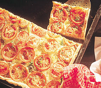 Kelkáposztás-húsos pizza